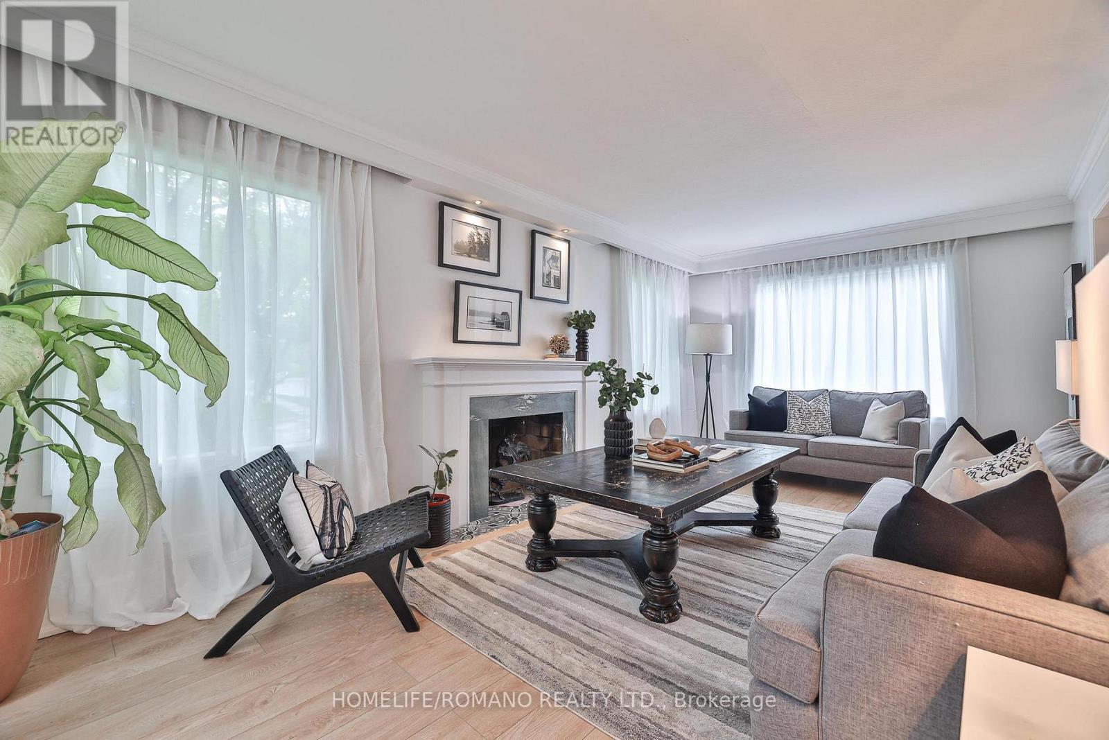 542 Deloraine Avenue, Toronto, Ontario  M5M 2C3 - Photo 21 - C12185577