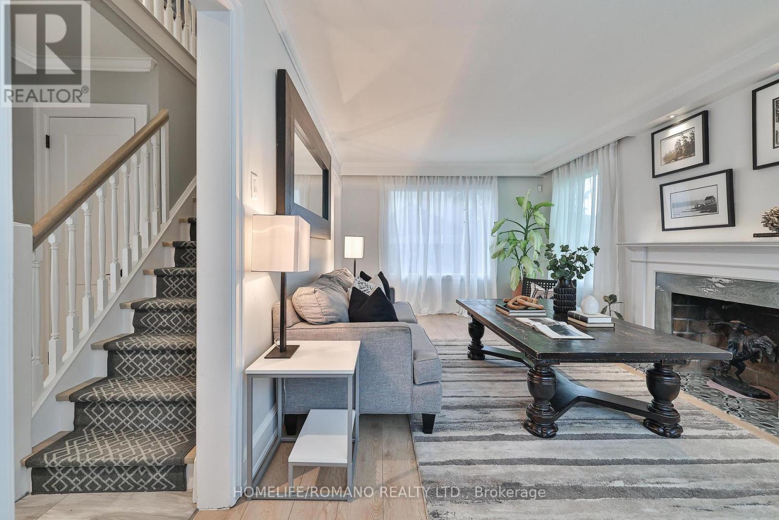 542 Deloraine Avenue, Toronto, Ontario  M5M 2C3 - Photo 7 - C12185577