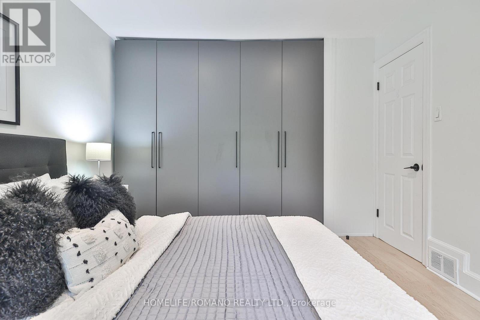 542 Deloraine Avenue, Toronto, Ontario  M5M 2C3 - Photo 29 - C12185577