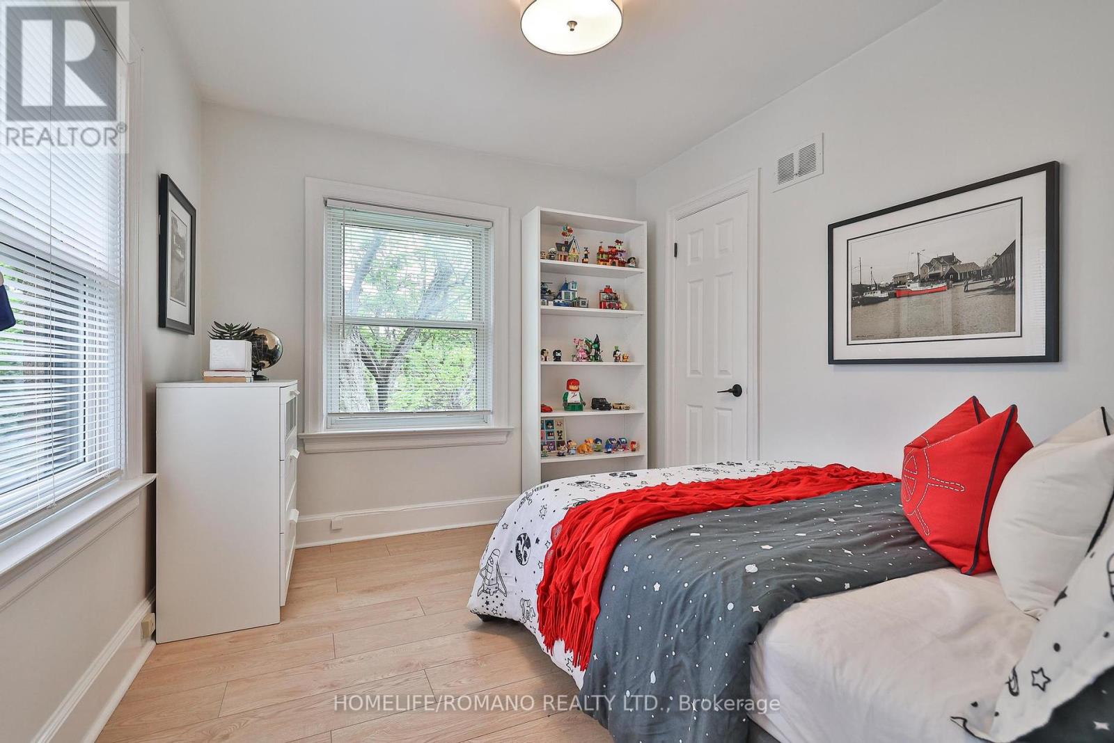 542 Deloraine Avenue, Toronto, Ontario  M5M 2C3 - Photo 32 - C12185577