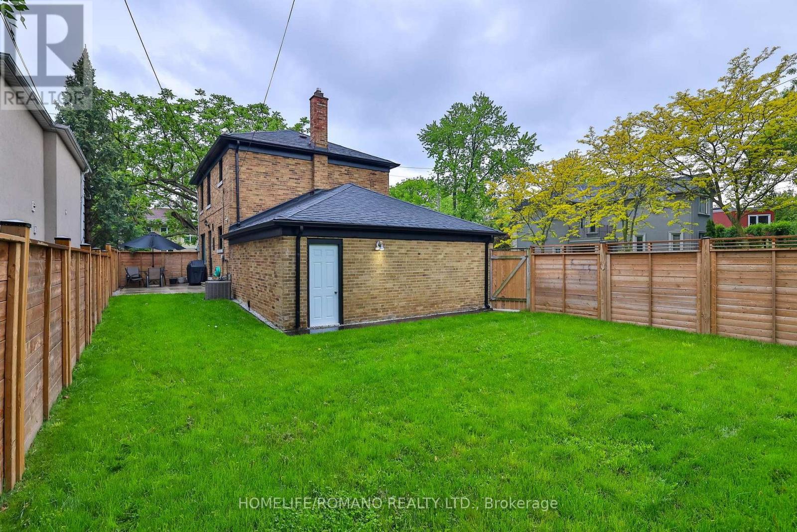 542 Deloraine Avenue, Toronto, Ontario  M5M 2C3 - Photo 4 - C12185577