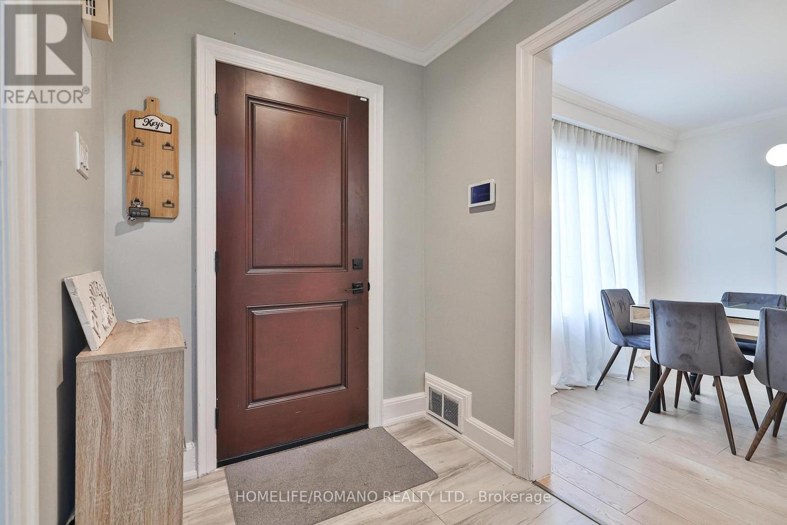542 Deloraine Avenue, Toronto, Ontario  M5M 2C3 - Photo 49 - C12185577