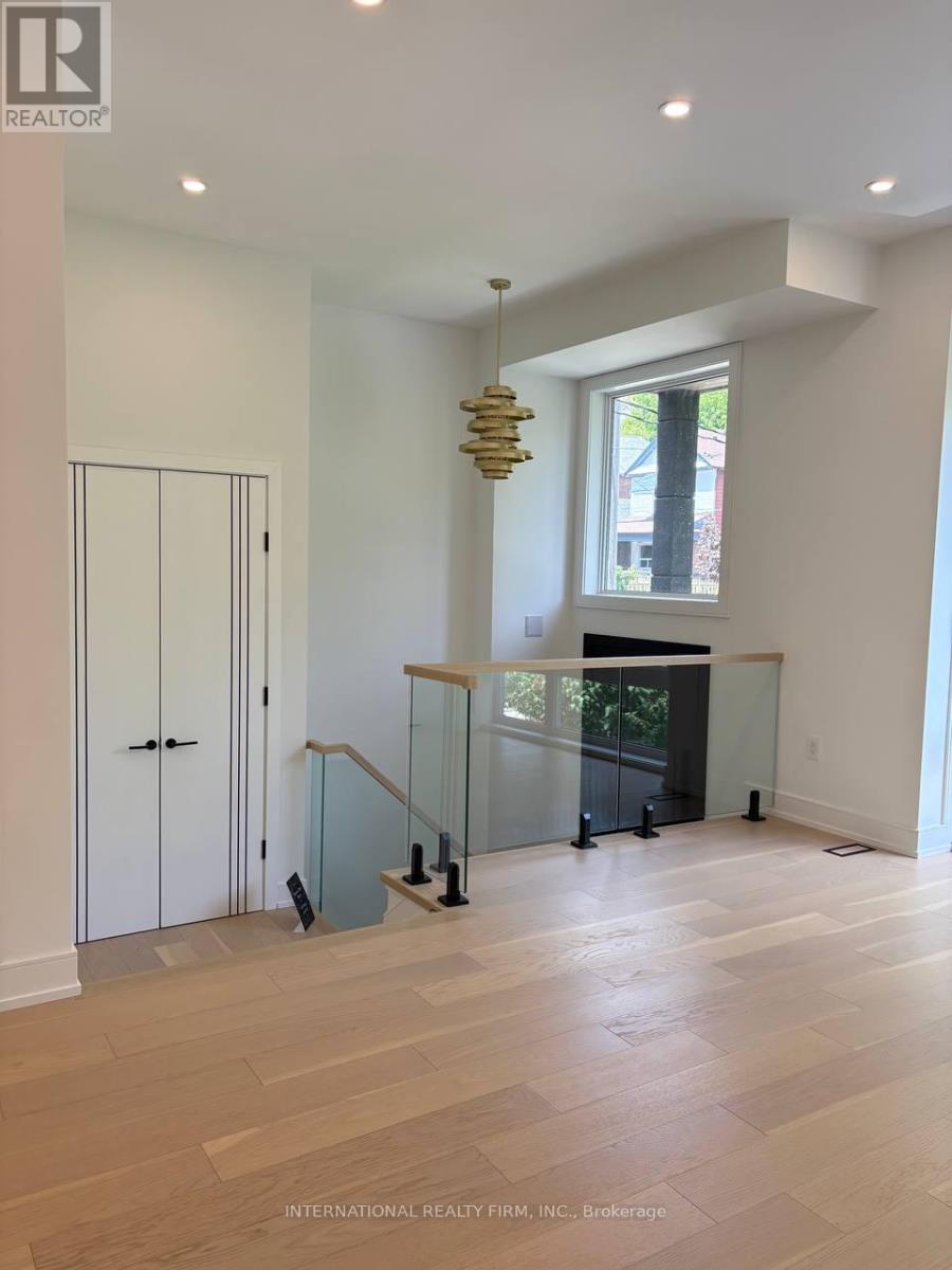 Property at 19 IVY AVENUE image 4