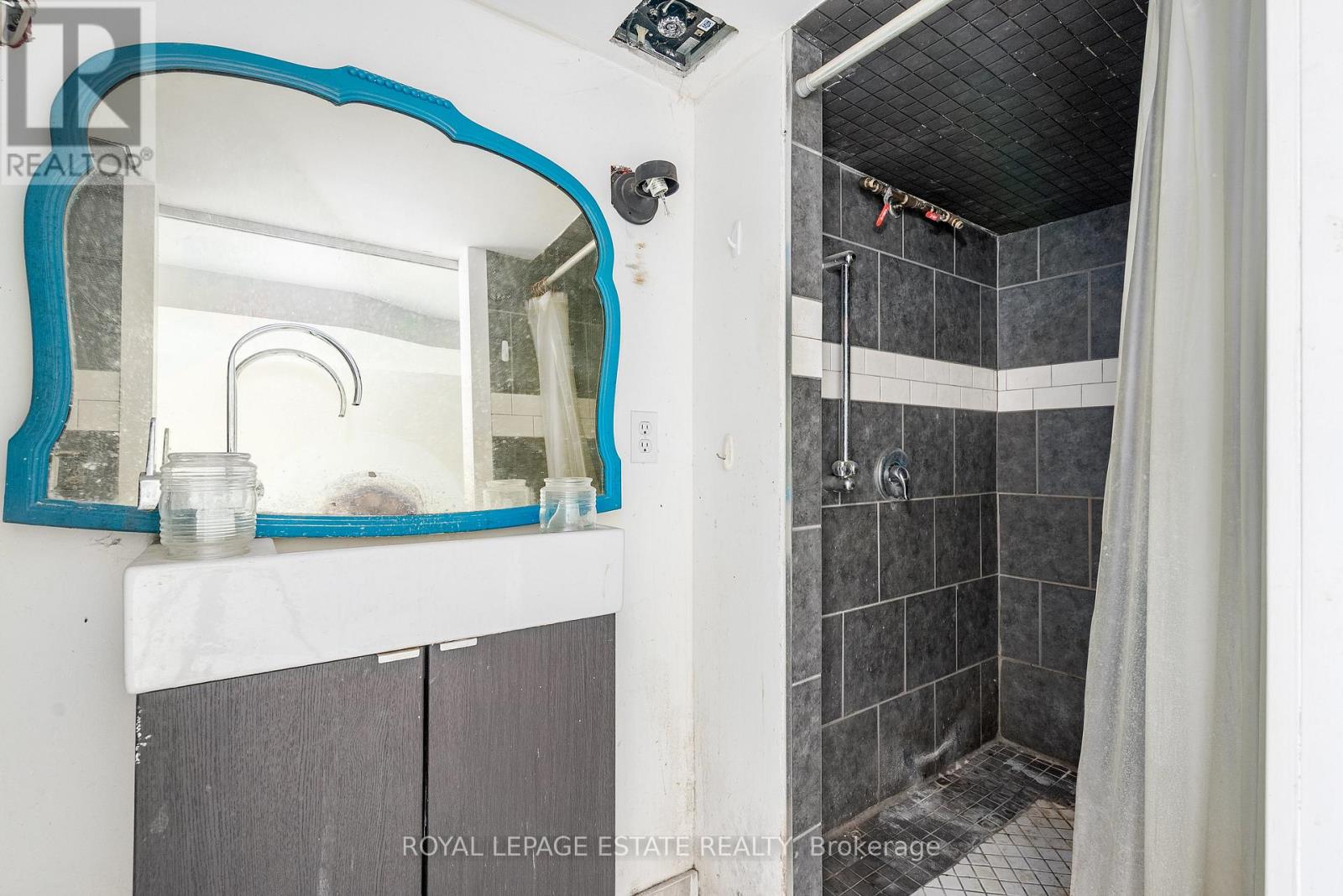 874 Eastern Avenue, Toronto, Ontario  M4L 1A3 - Photo 27 - E12185483