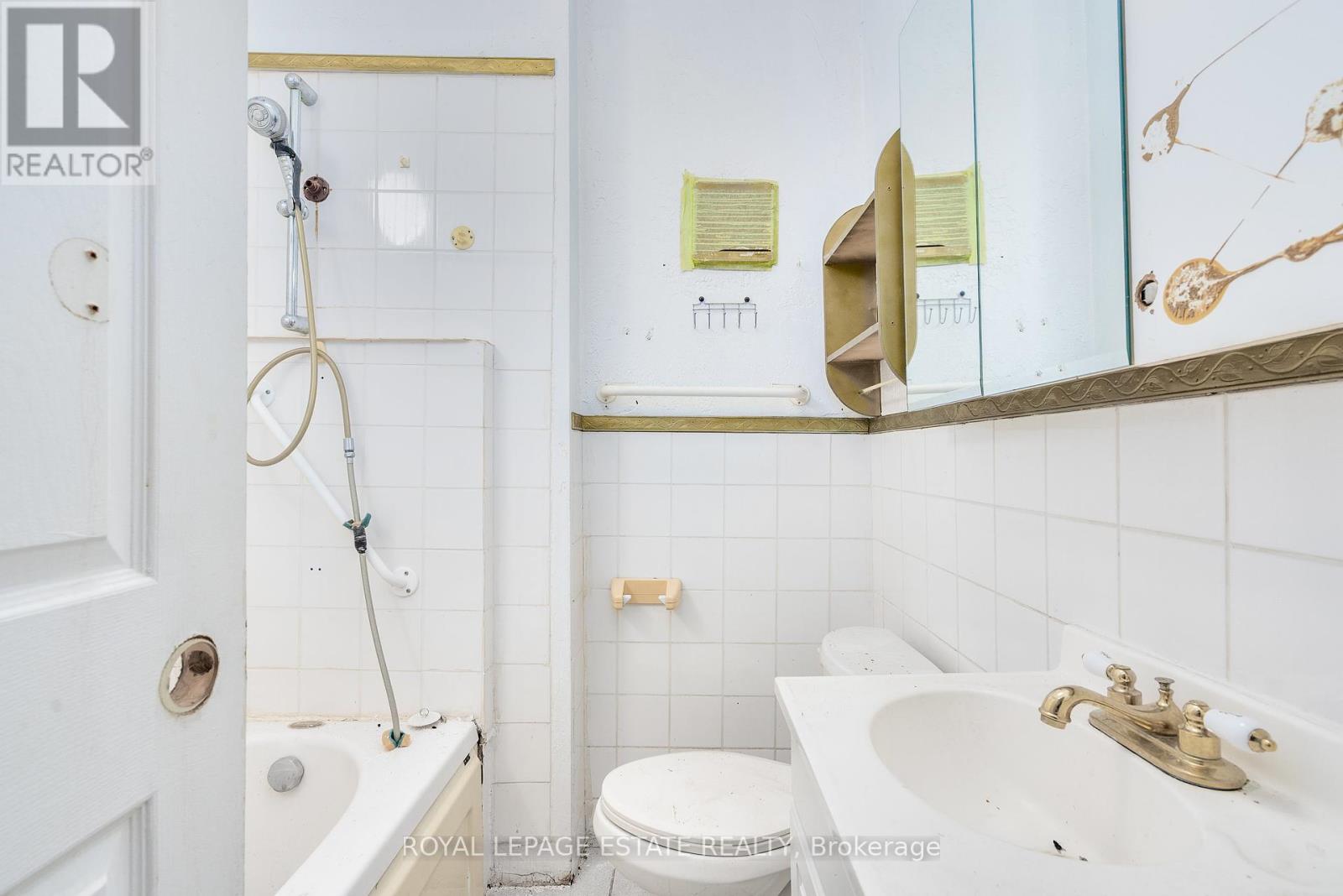 876 Eastern Avenue, Toronto, Ontario  M4L 1A3 - Photo 12 - E12185485
