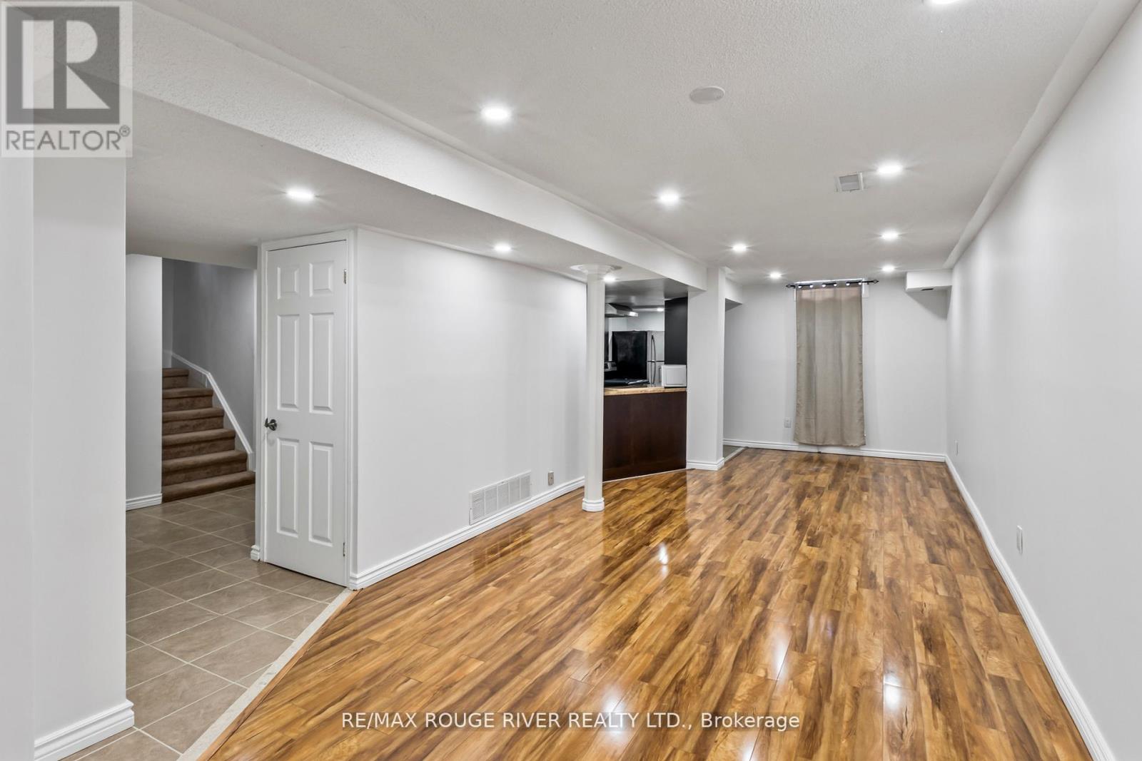 2292 Chapman Court, Pickering, Ontario  L1X 2E5 - Photo 5 - E12185470