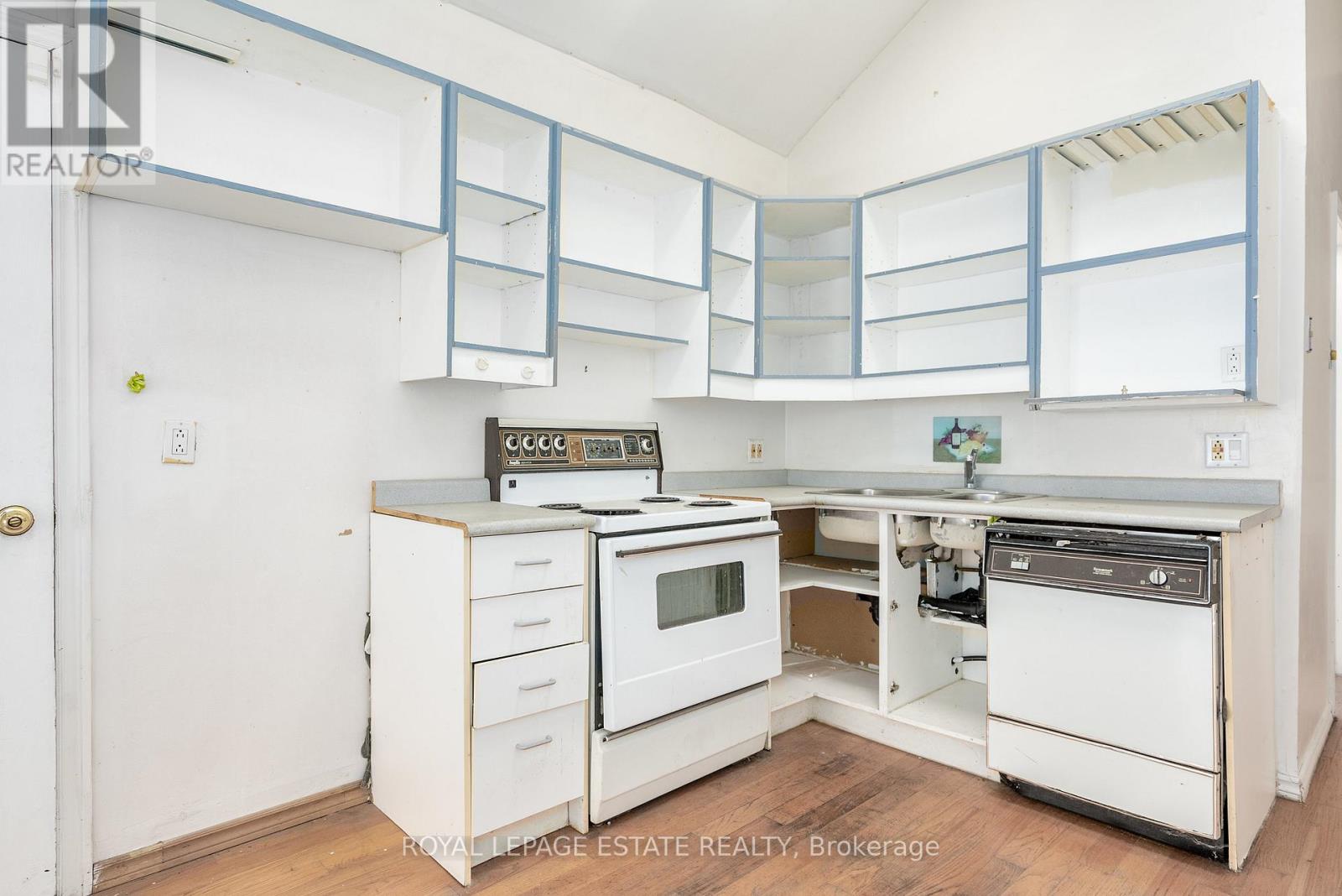 876 Eastern Avenue, Toronto, Ontario  M4L 1A3 - Photo 16 - E12185485