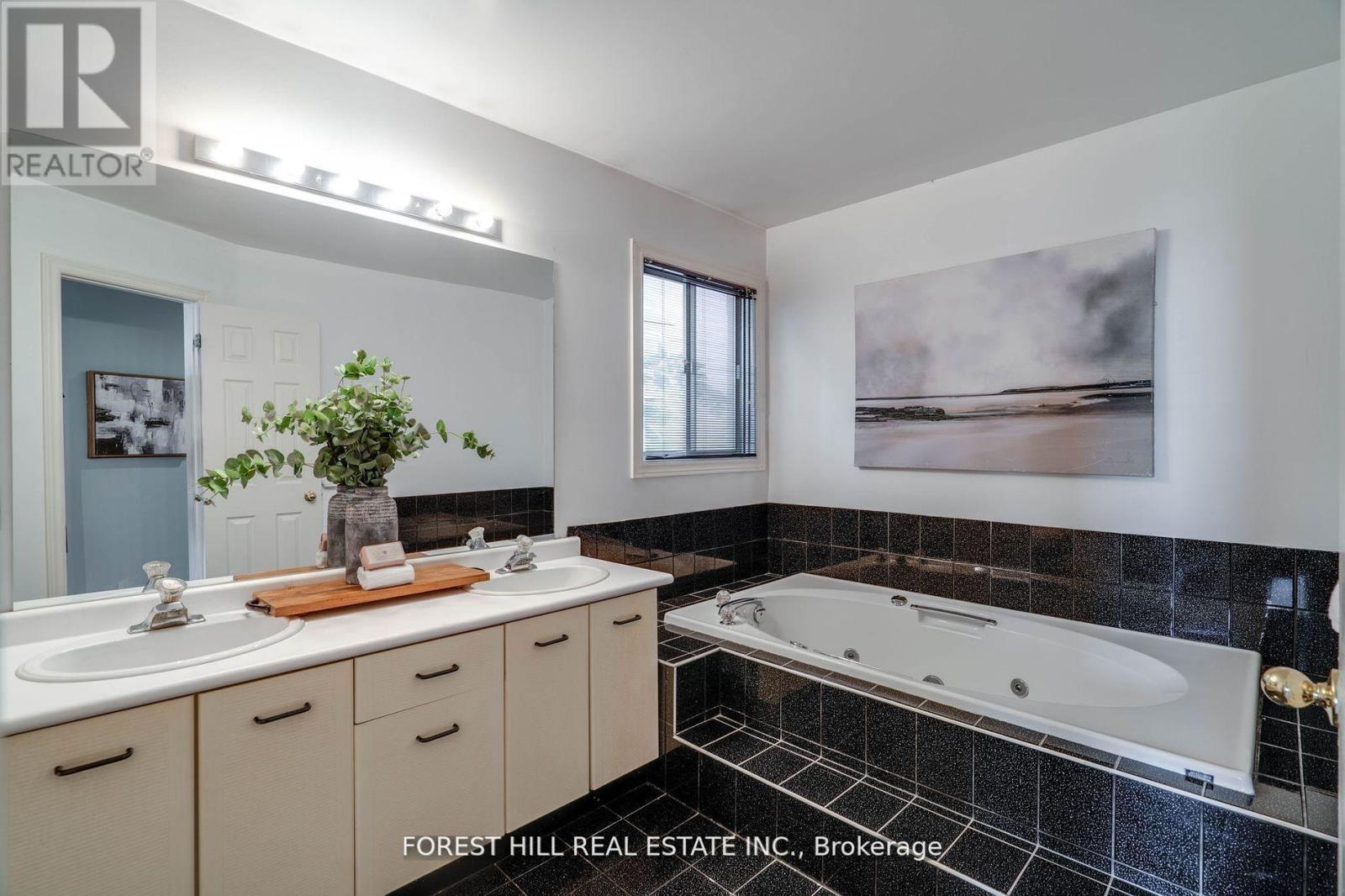 109 Downing Boulevard, Vaughan (Uplands), Ontario  L4J 7M2 - Photo 21 - N12188266