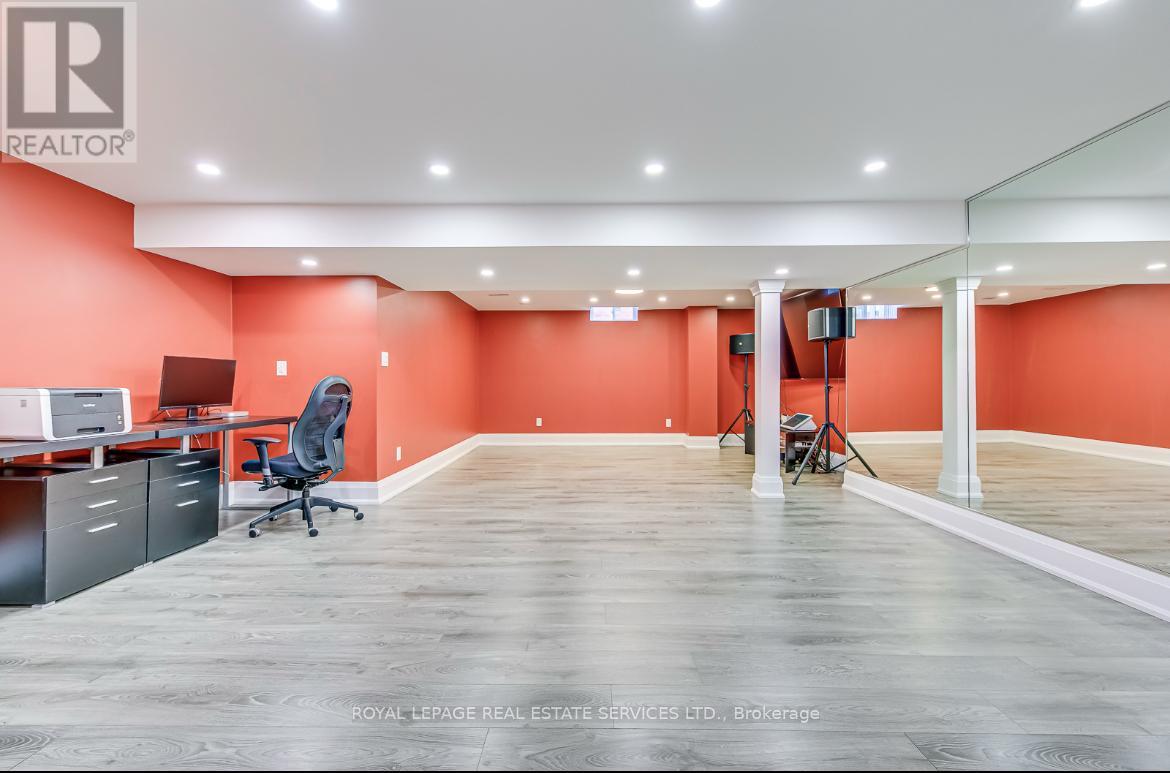 1097 Grandeur Crescent, Oakville, Ontario  L6H 4B4 - Photo 35 - W12188271
