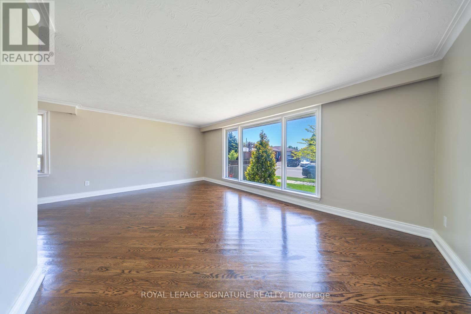 50 Dittmer Crescent, Toronto, Ontario  M9W 4P8 - Photo 8 - W12188279
