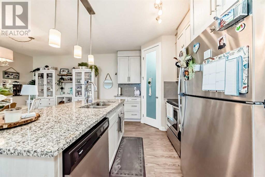 1102, 2461 Baysprings Link Sw, Airdrie, Alberta  T4B 4C6 - Photo 4 - A2222030