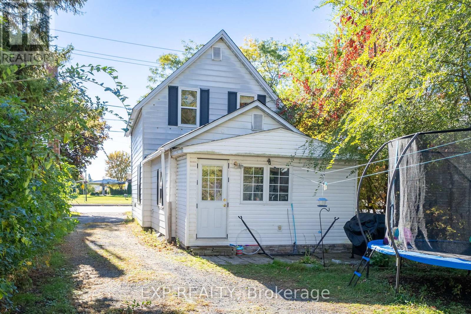 231 Water Street W, Cornwall, Ontario  K6J 1A4 - Photo 4 - X12188238