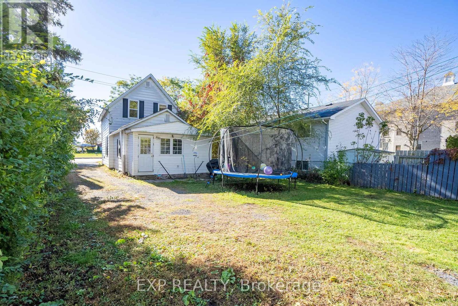 231 Water Street W, Cornwall, Ontario  K6J 1A4 - Photo 5 - X12188238