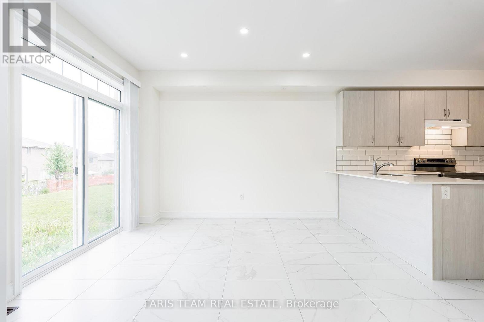 2201 Lozenby Street, Innisfil, Ontario  L9S 0M9 - Photo 9 - N12185446