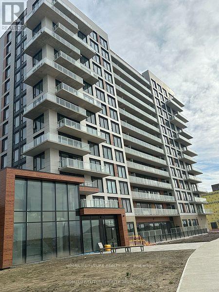 721 - 2 David Eyer Road, Richmond Hill, Ontario  L4S 0N6 - Photo 1 - N12185476