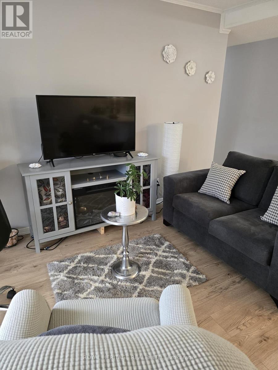 303 - 166 Olive Street, East Gwillimbury, Ontario  L9N 1M9 - Photo 20 - N12185519