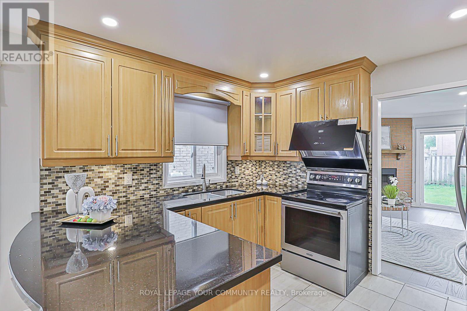120 Chloe Crescent, Markham, Ontario  L3S 2J1 - Photo 13 - N12185574
