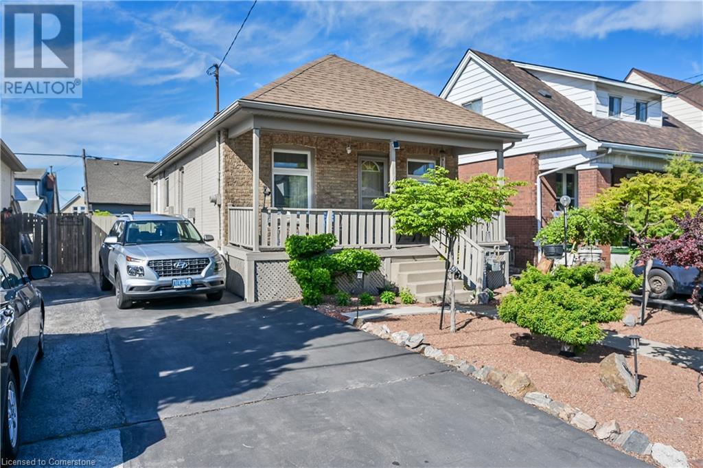 49 CRAIGMILLER Avenue, hamilton, Ontario