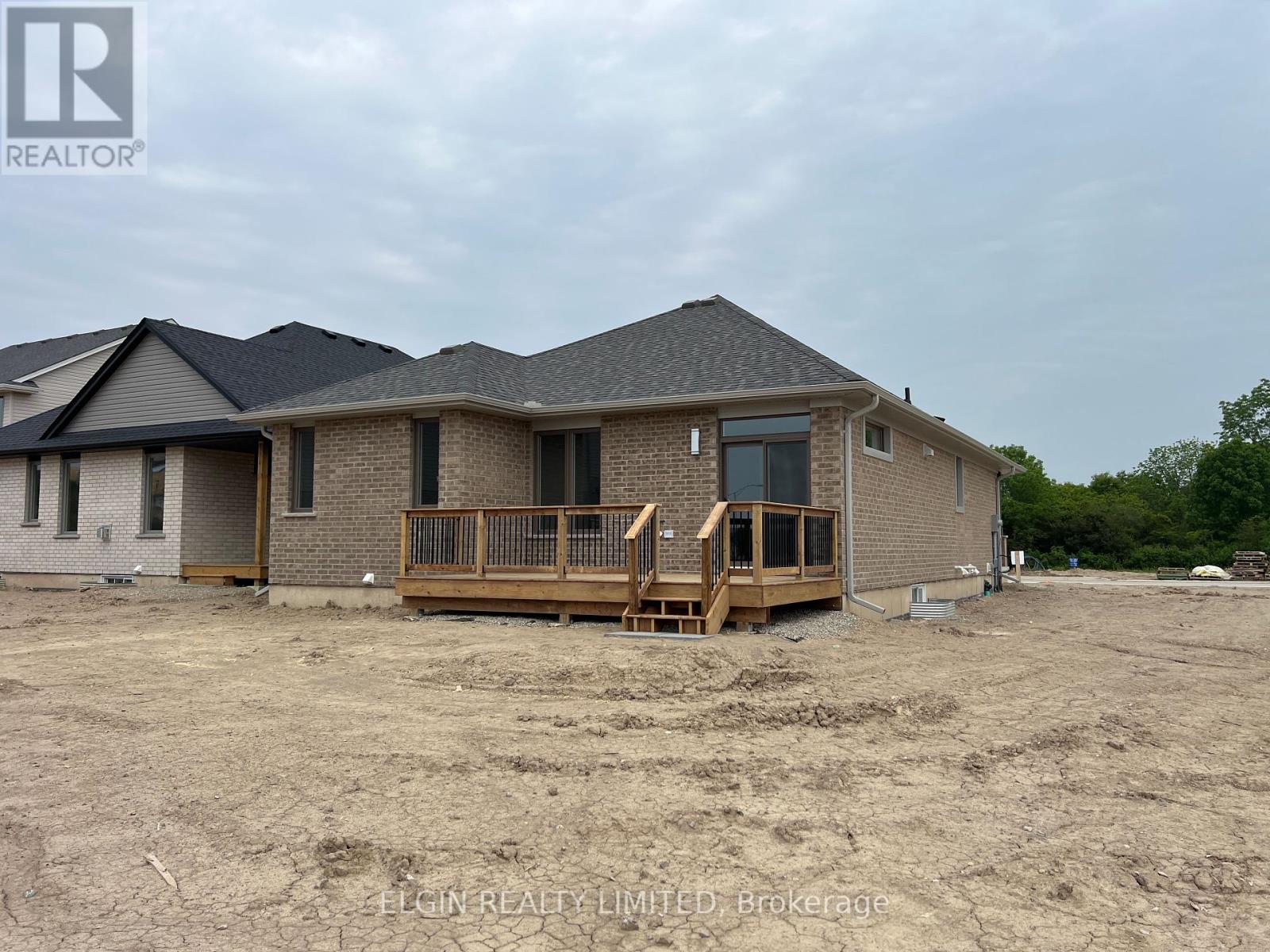 Photo 31 of 31 for 33 Hemlock Crescent