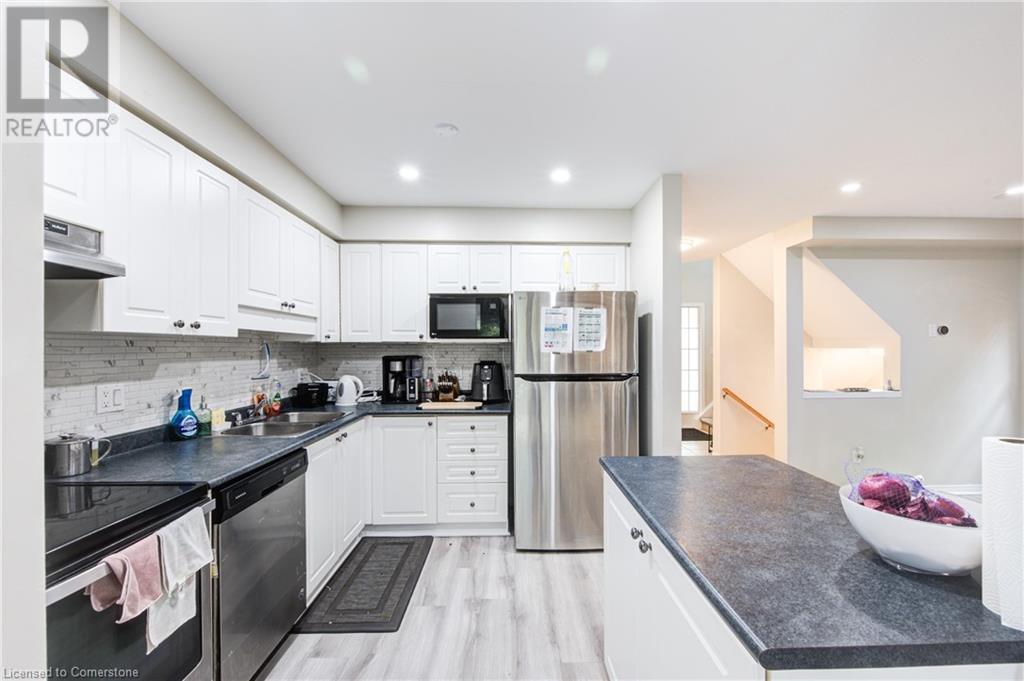 Photo 17 of 50 for 713 Silversmith Street