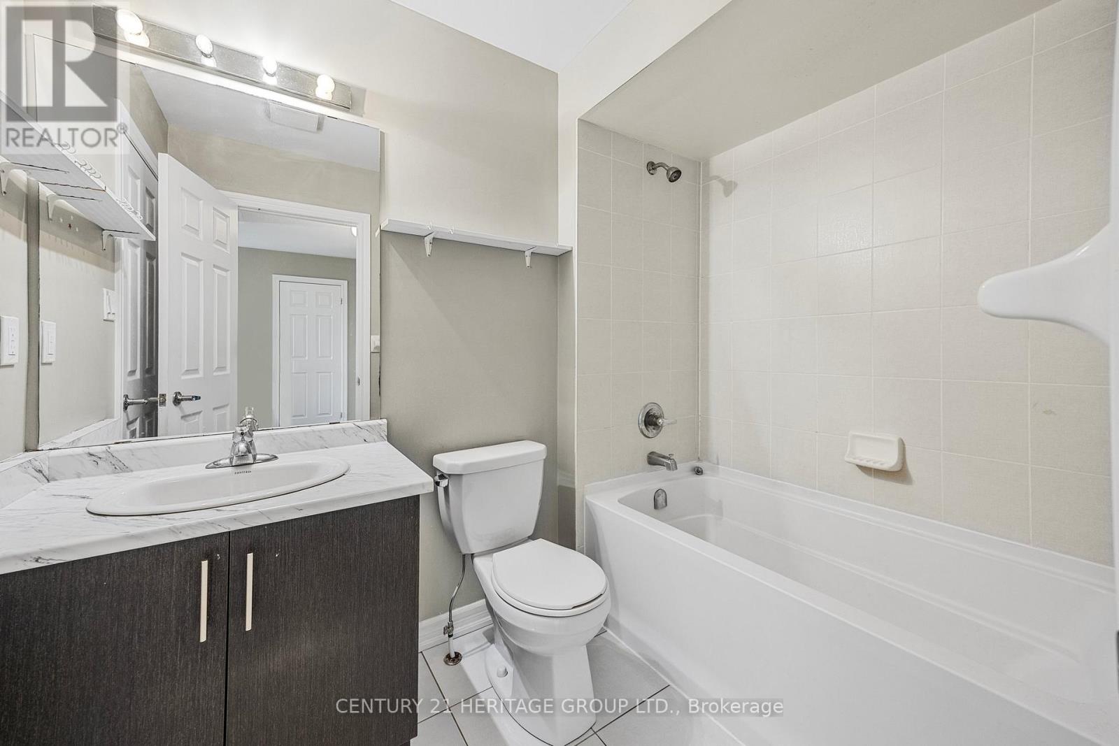 129 Taucar Gate, Bradford West Gwillimbury, Ontario  L3Z 0V8 - Photo 21 - N12185616