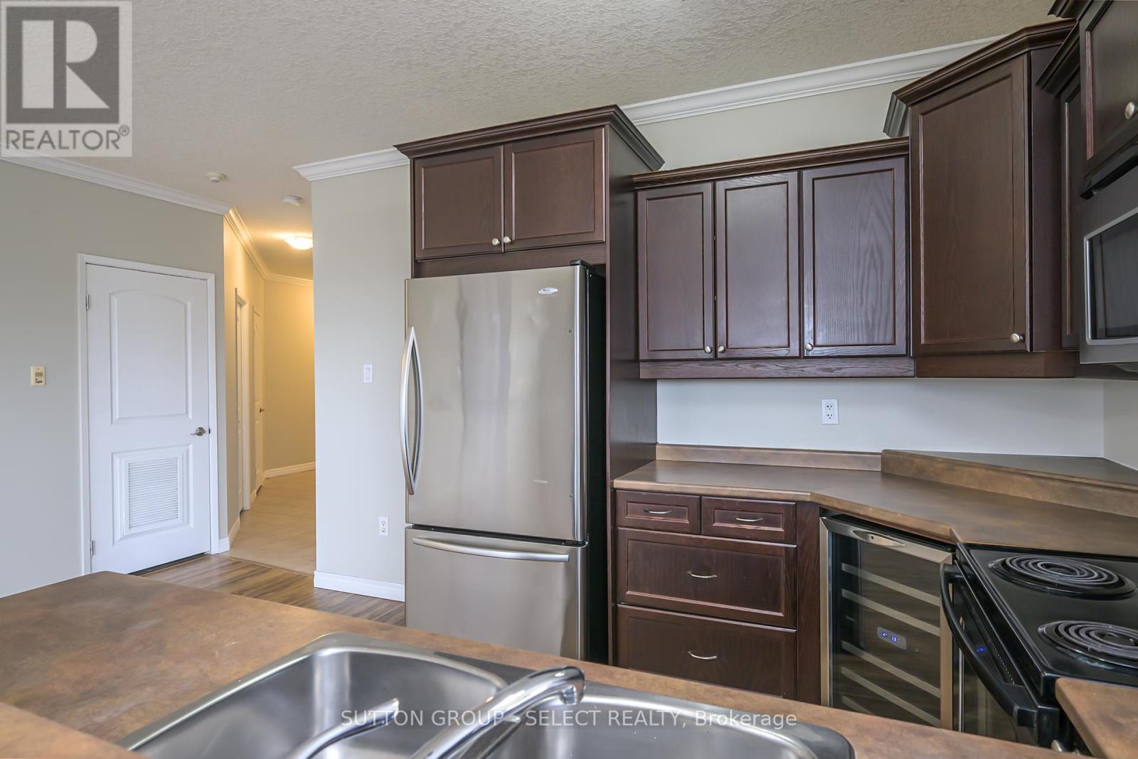306 - 435 Colborne Street, London East, Ontario  N6B 2T2 - Photo 3 - X12185391