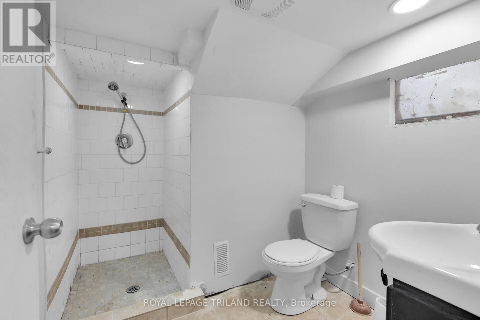 94 Stanley Street, London South, Ontario  N6C 1B1 - Photo 7 - X12185409