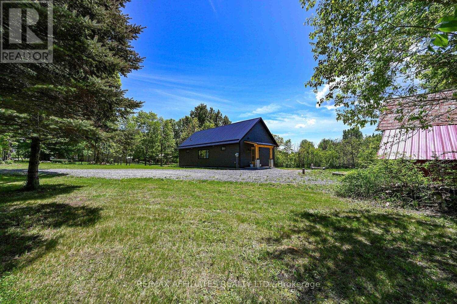 25 CARLETON STREET, Rideau Lakes, Ontario