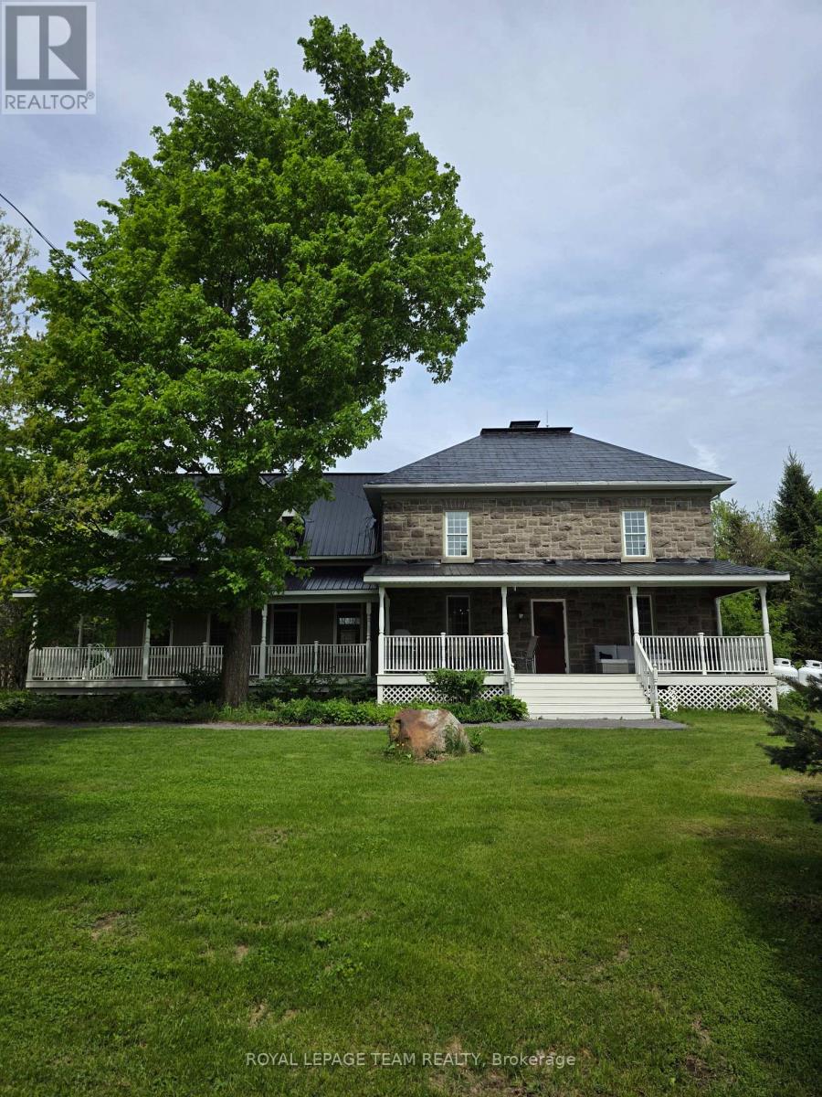 7053 Connell Road, North Grenville, Ontario  K0E 1X0 - Photo 4 - X12124812