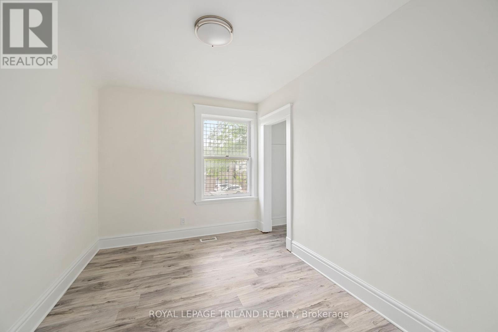 255 Simcoe Street, London East, Ontario  N6B 1J3 - Photo 17 - X12188328