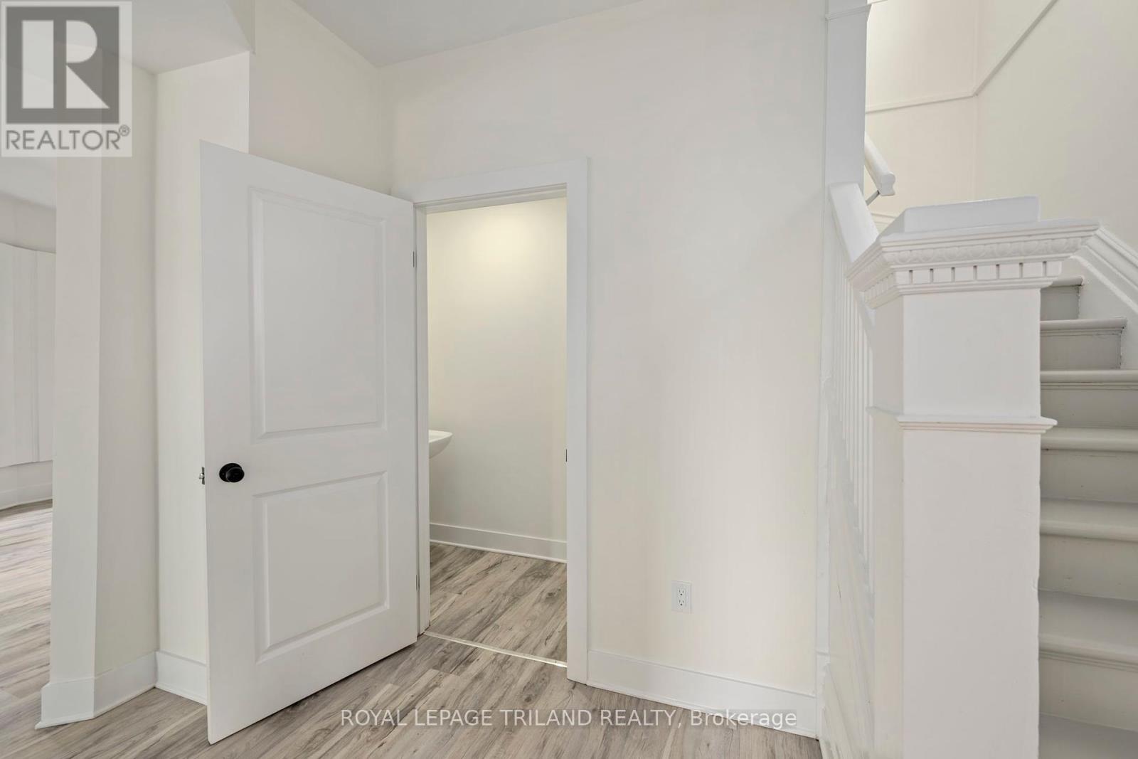 255 Simcoe Street, London East, Ontario  N6B 1J3 - Photo 14 - X12188328