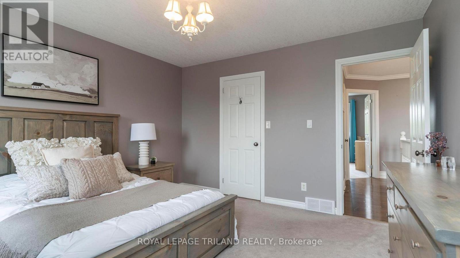 100 Optimist Park Drive, London South, Ontario  N6K 4M1 - Photo 34 - X12188350
