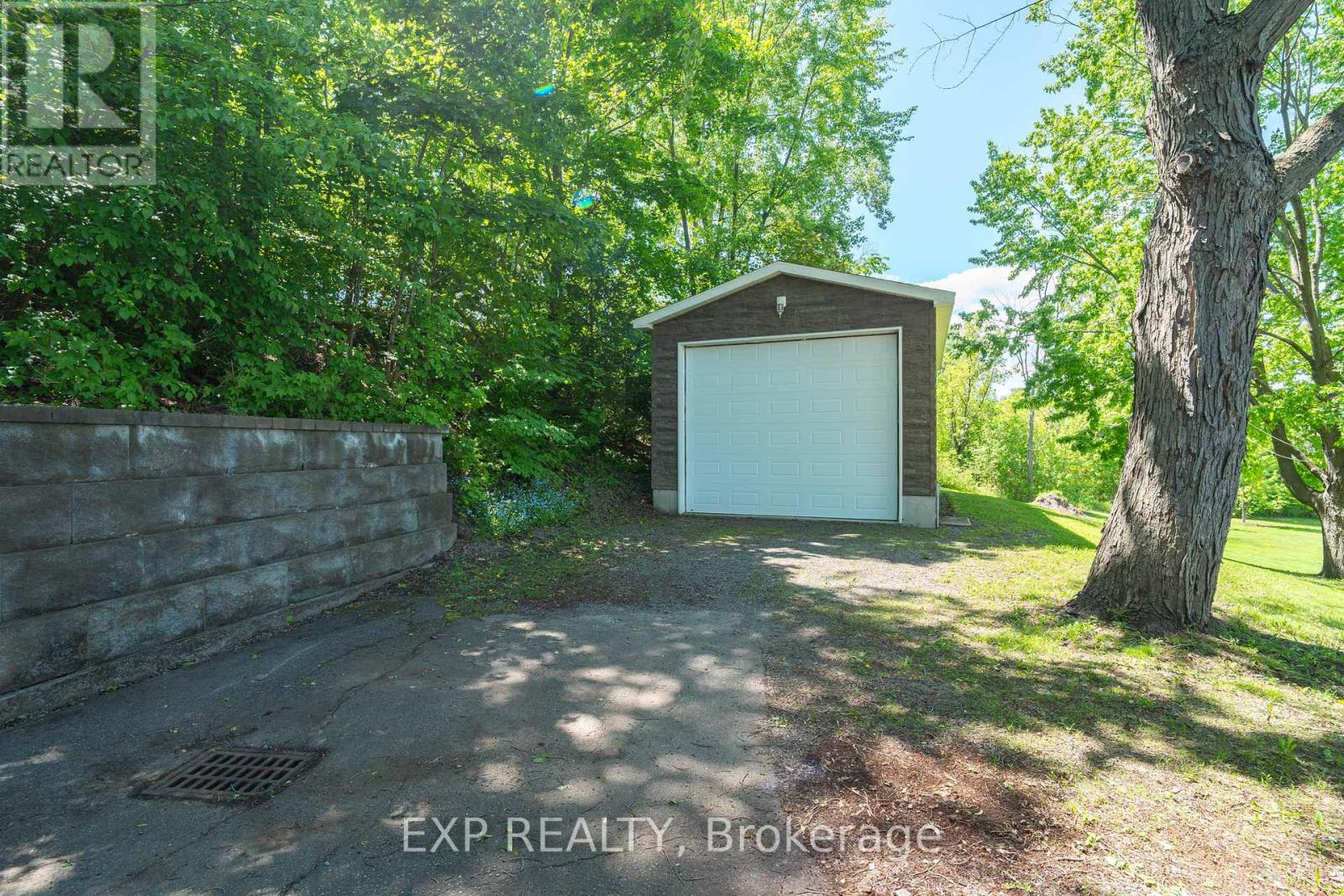 2577 Regional 174 Road, Ottawa, Ontario  K4C 1E5 - Photo 31 - X12183405