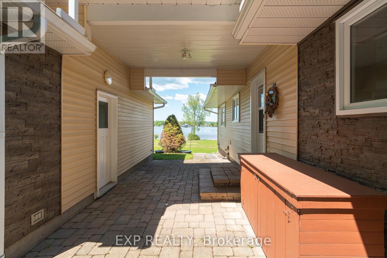 2577 Regional 174 Road, Ottawa, Ontario  K4C 1E5 - Photo 30 - X12183405