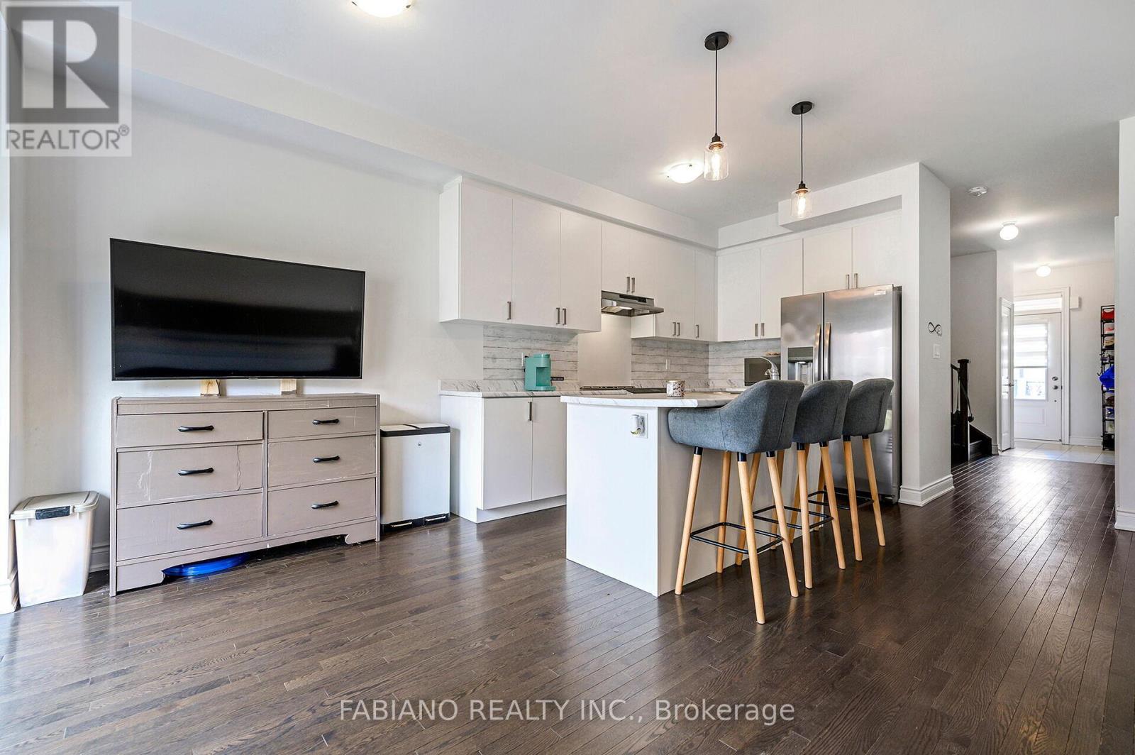 36 Autumn Drive, Wasaga Beach, Ontario  L9Z 0K7 - Photo 10 - S12185440