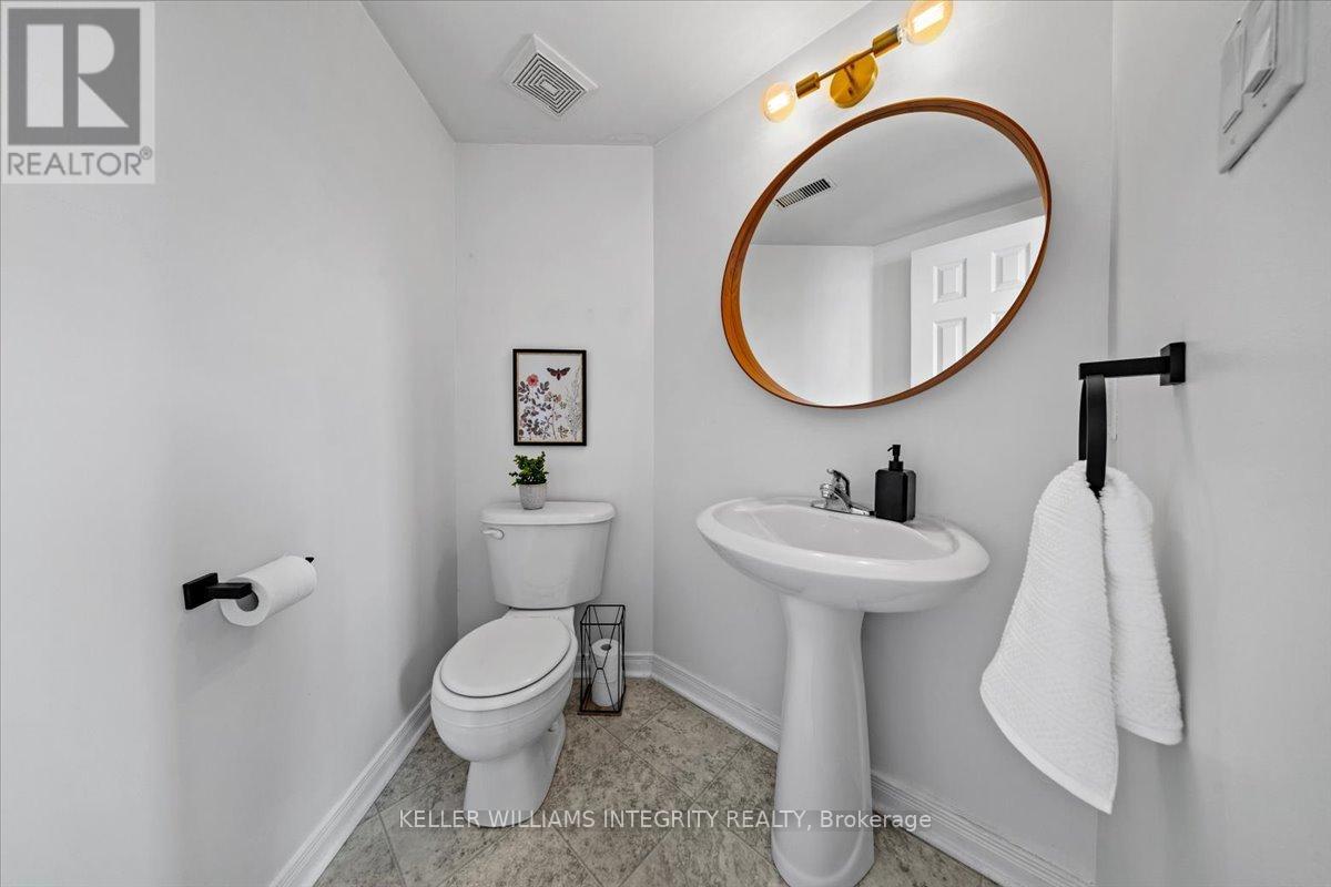 32 - 129 Wharhol Private, Ottawa, Ontario  K2H 1G7 - Photo 13 - X12185468