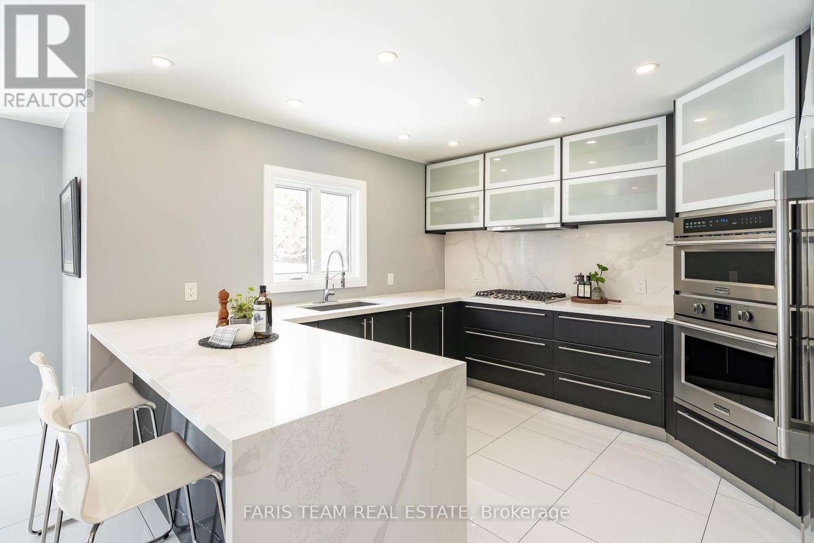 Property at 127 GOLDFINCH CRESCENT image 5