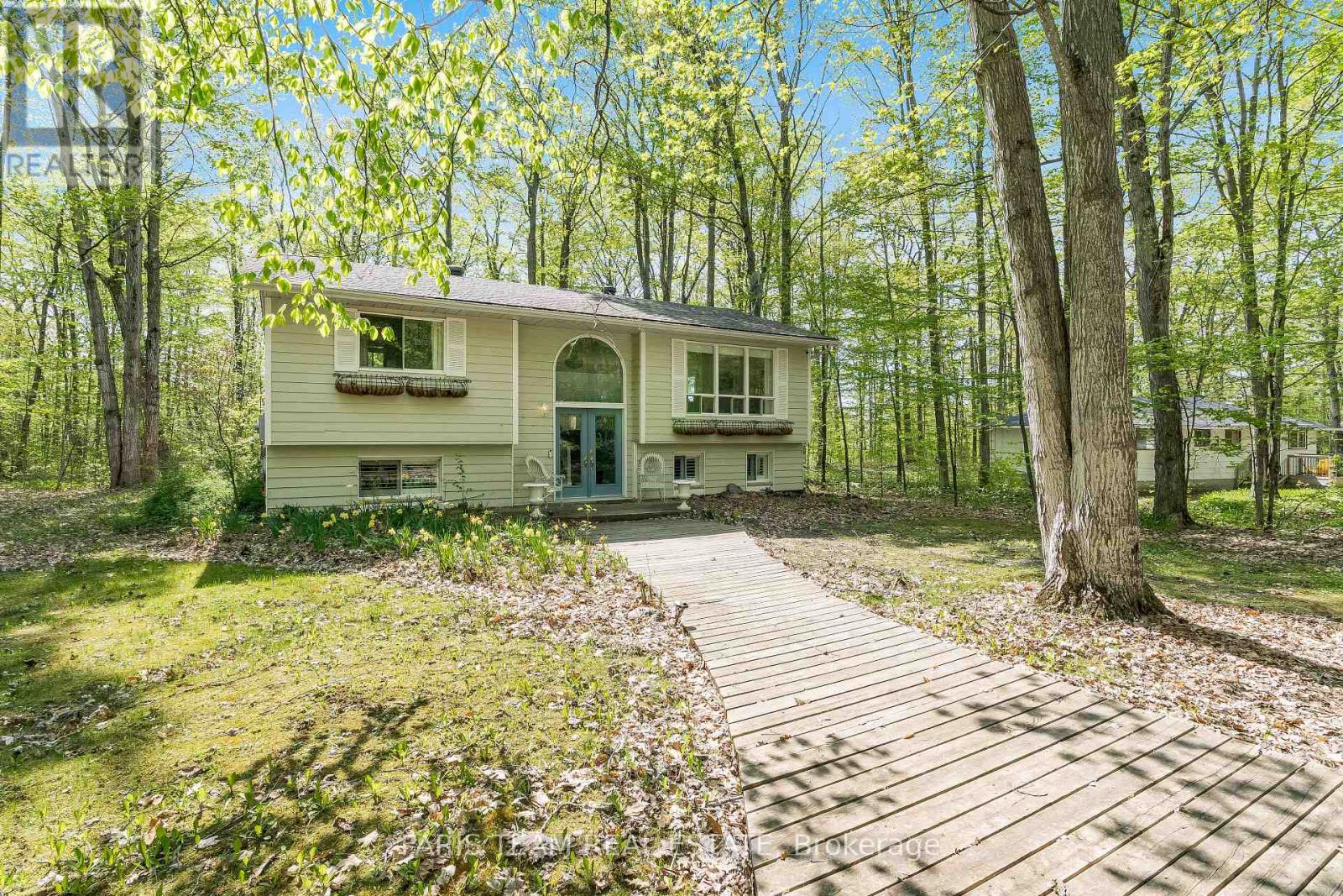 104 Silver Birch Drive, Tiny, Ontario  L9M 0M6 - Photo 2 - S12185578
