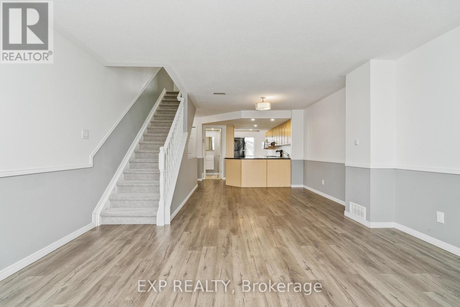 552 Lakeridge Drive, Ottawa, Ontario  K4A 0H4 - Photo 2 - X12185540
