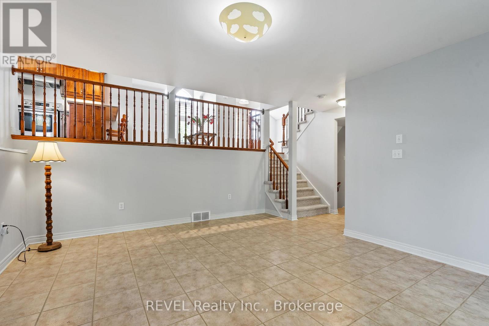 893 Canada Drive, Fort Erie, Ontario  L2A 6E9 - Photo 21 - X12188306