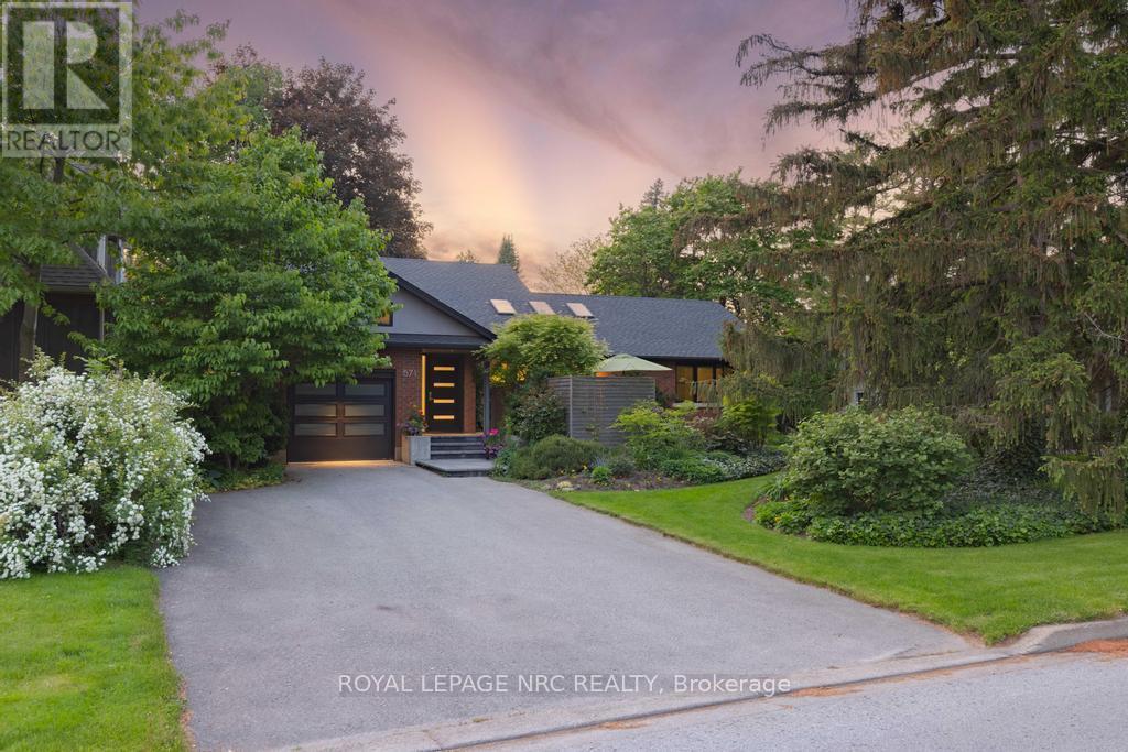 571 Charlotte Street, Niagara-On-The-Lake, Ontario  L0S 1J0 - Photo 3 - X12185596