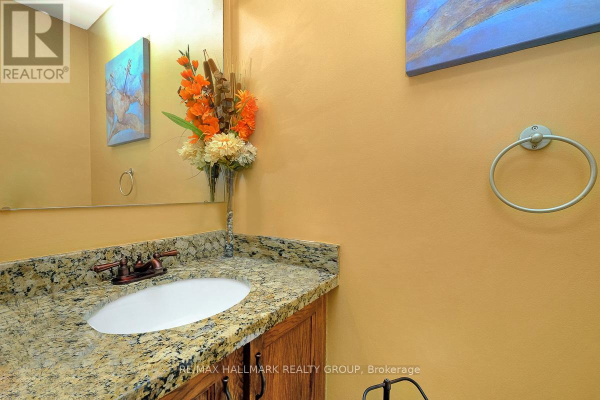 6403 Viseneau Drive, Ottawa, Ontario  K1C 5E7 - Photo 6 - X12185500