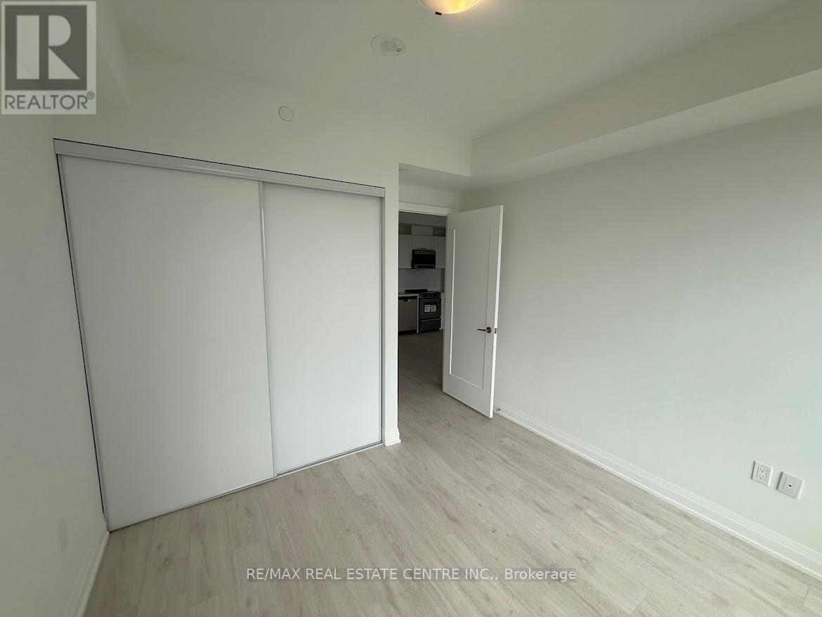 401 - 412 Silver Maple Road, Oakville, Ontario  L6H 7X8 - Photo 12 - W12185502