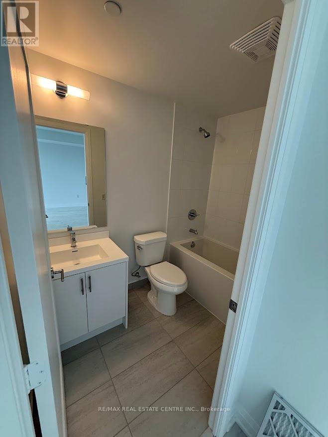 401 - 412 Silver Maple Road, Oakville, Ontario  L6H 7X8 - Photo 13 - W12185502