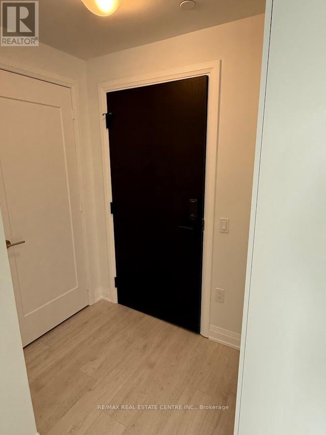 401 - 412 Silver Maple Road, Oakville, Ontario  L6H 7X8 - Photo 6 - W12185502