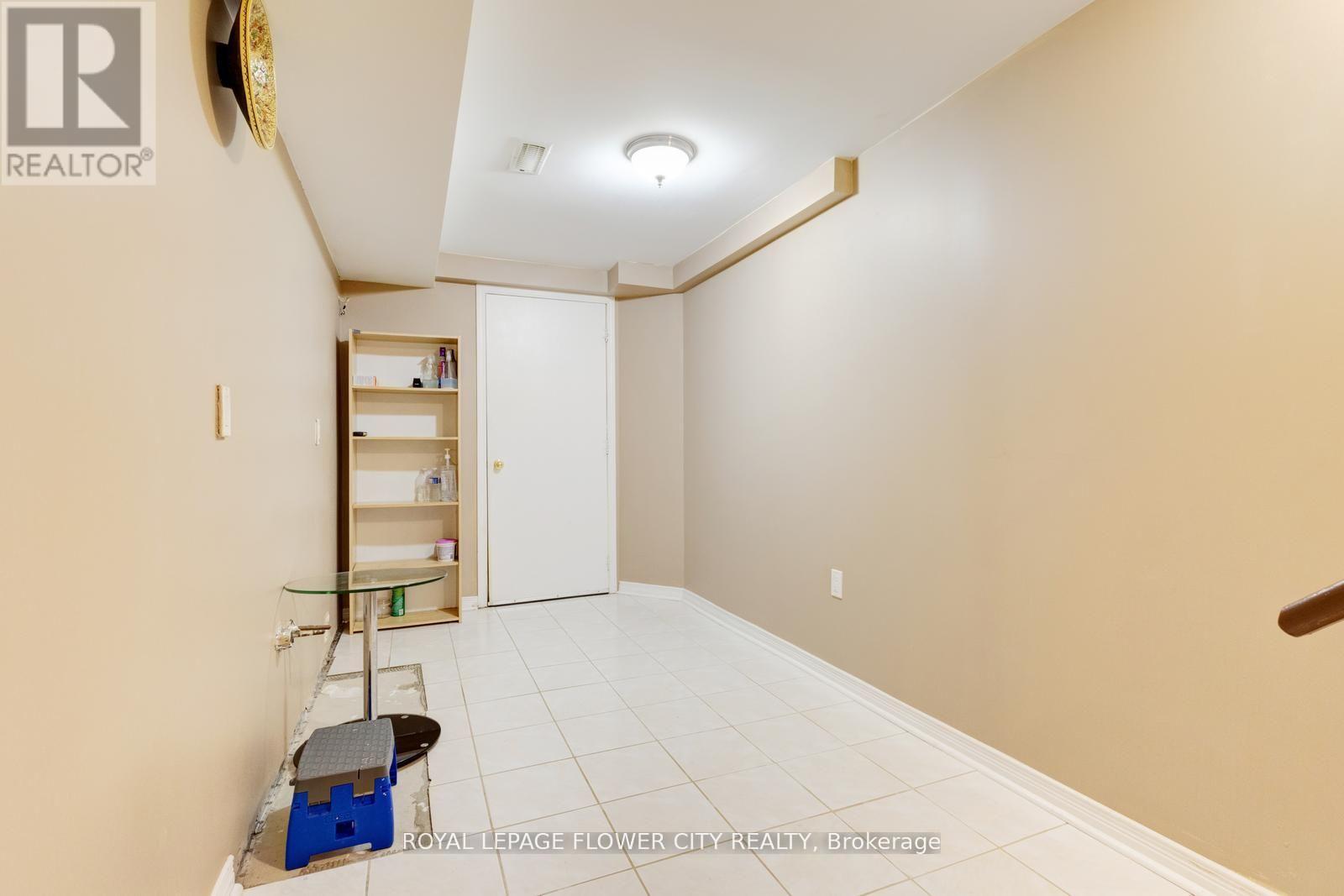 68 - 770 Othello Court, Mississauga, Ontario  L5W 1Y2 - Photo 36 - W12185506
