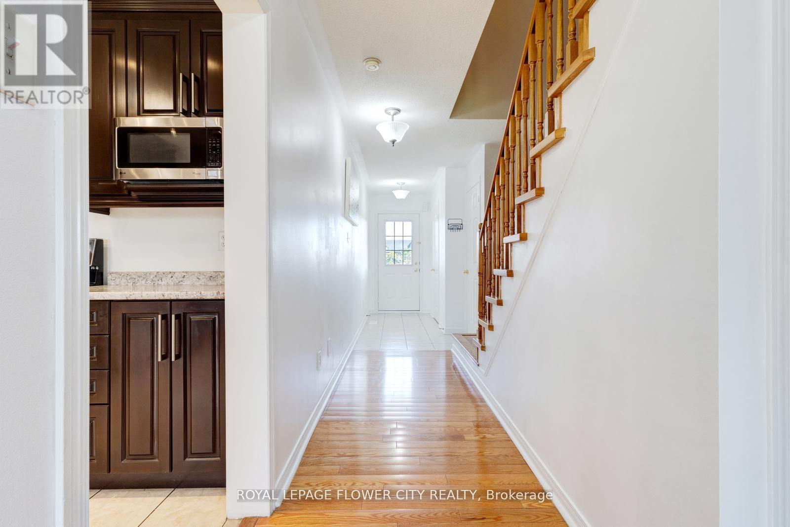 68 - 770 Othello Court, Mississauga, Ontario  L5W 1Y2 - Photo 6 - W12185506