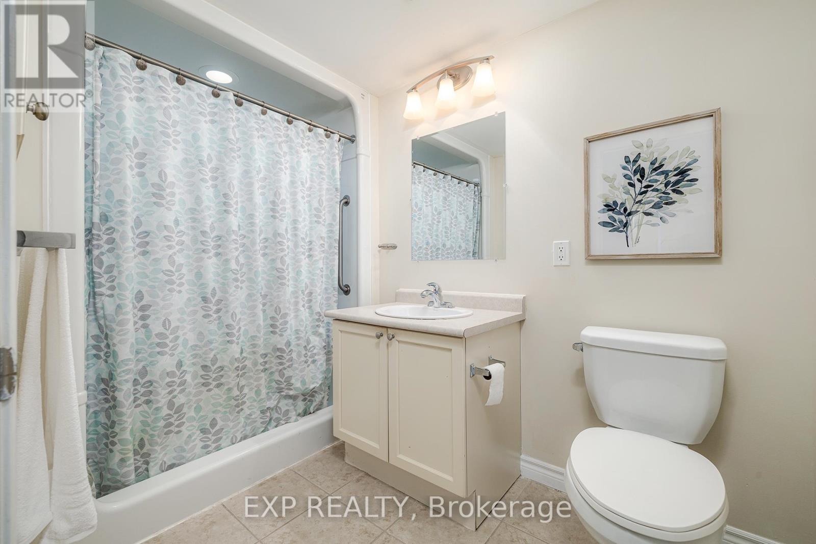 206 - 810 Scollard Court, Mississauga, Ontario  L5V 0A4 - Photo 11 - W12183674