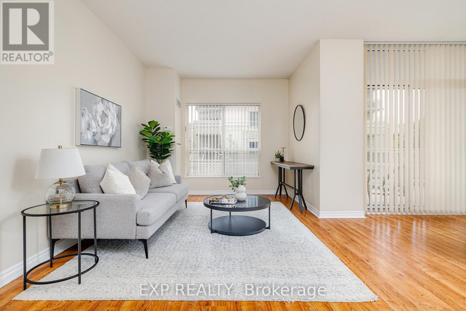 206 - 810 Scollard Court, Mississauga, Ontario  L5V 0A4 - Photo 2 - W12183674