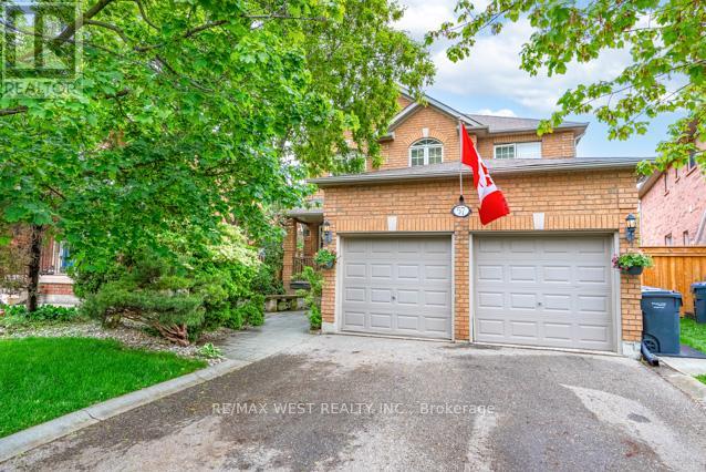 57 Creekwood Drive, Brampton, Ontario  L7A 1J3 - Photo 2 - W12185549
